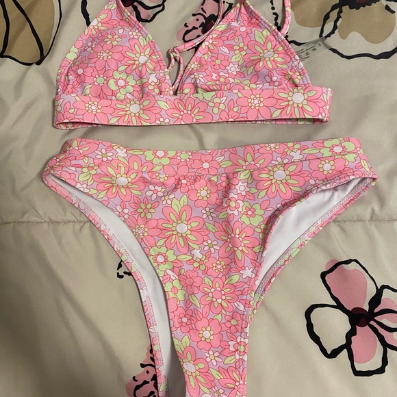 2 piece swim suit - Picture 1 of 2